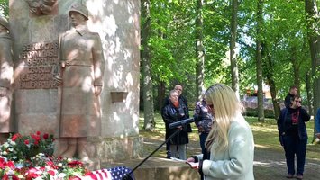 8. Mai 2015 - Ehrung der gefallenen Sowjetsoldaten auf dem Friedhof Richterweg -Rede von Susann Schaper