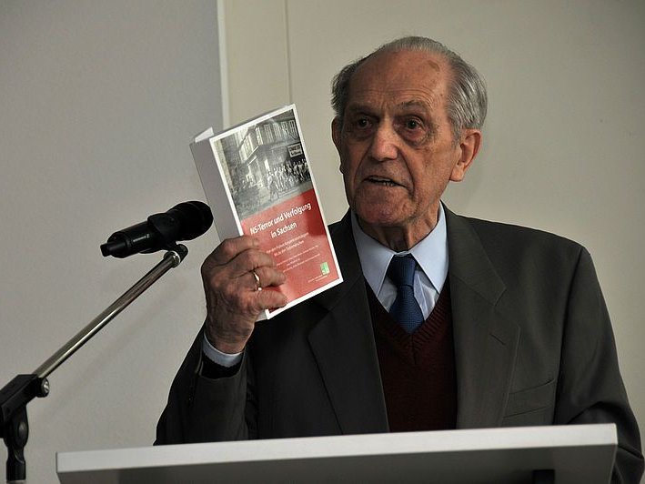 Hans Brenner bei der Buchvorstellung im April 2018 Hans Brenner bei der Buchvorstellung im April 2018