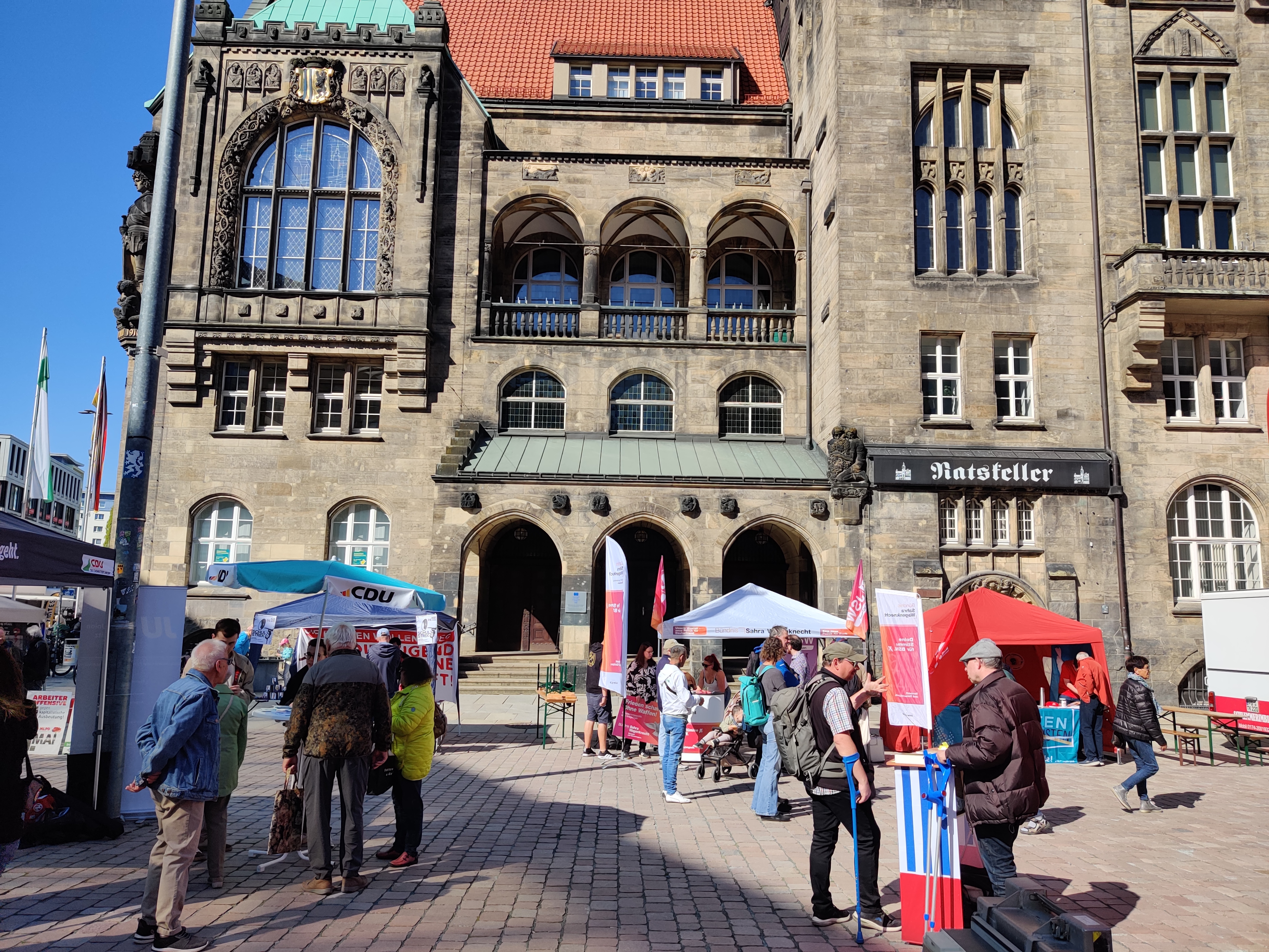 1. Mai 2026 in Chemnitz - Im Vordergrund Stand VVN BdA Chemnitz 1. Mai 2026 in Chemnitz - Im Vordergrund Stand VVN BdA Chemnitz