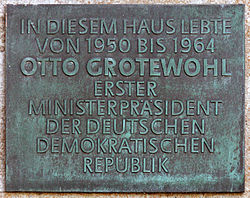 Gedenktafel am Wohnhaus von Otto Grotewohl